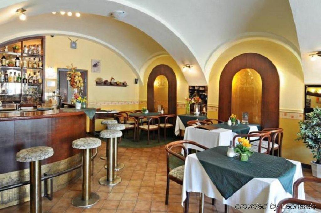 Levoča Garni -Hotel Barbakan מסעדה תמונה