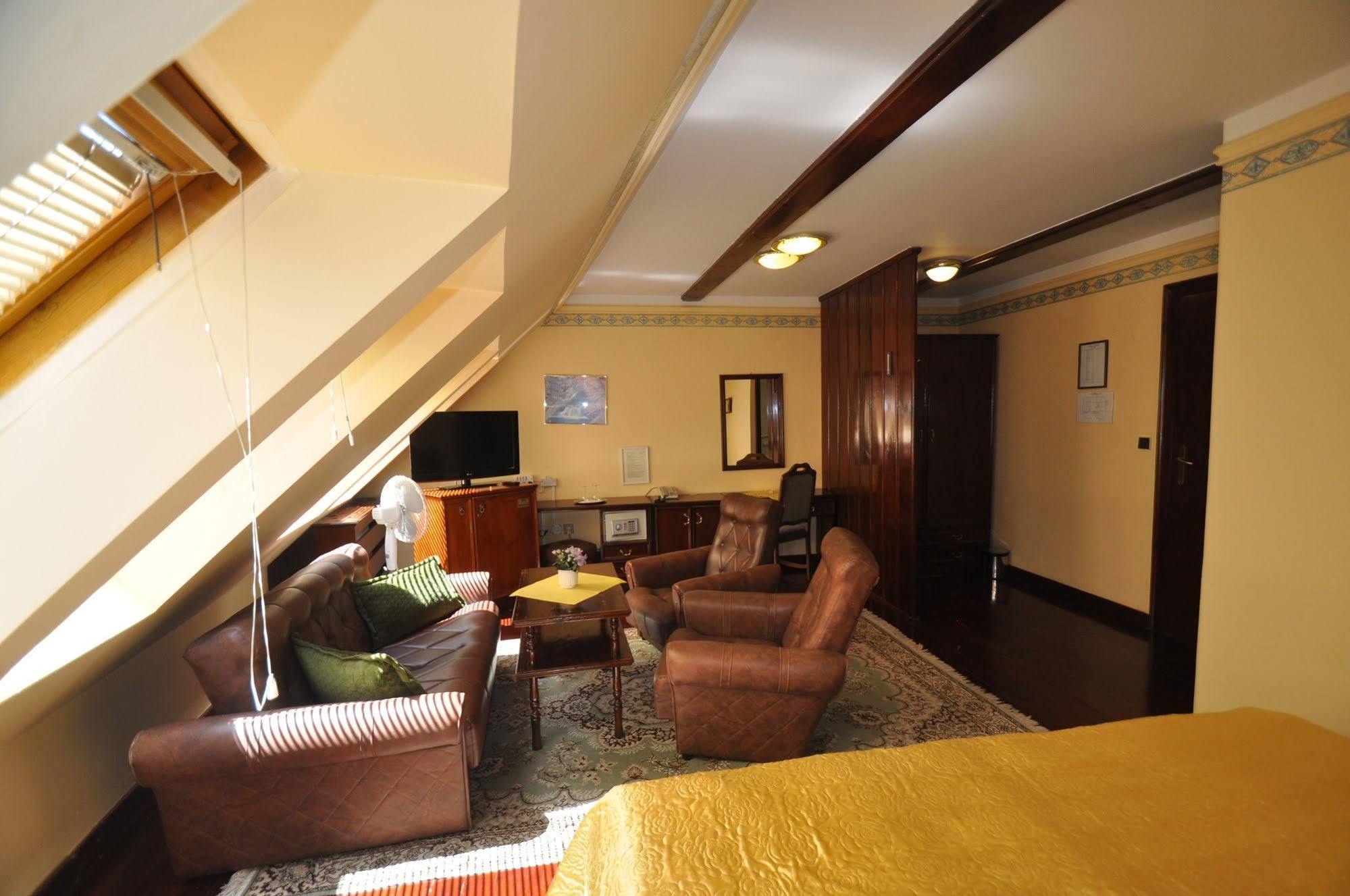 Levoča Garni -Hotel Barbakan מראה חיצוני תמונה