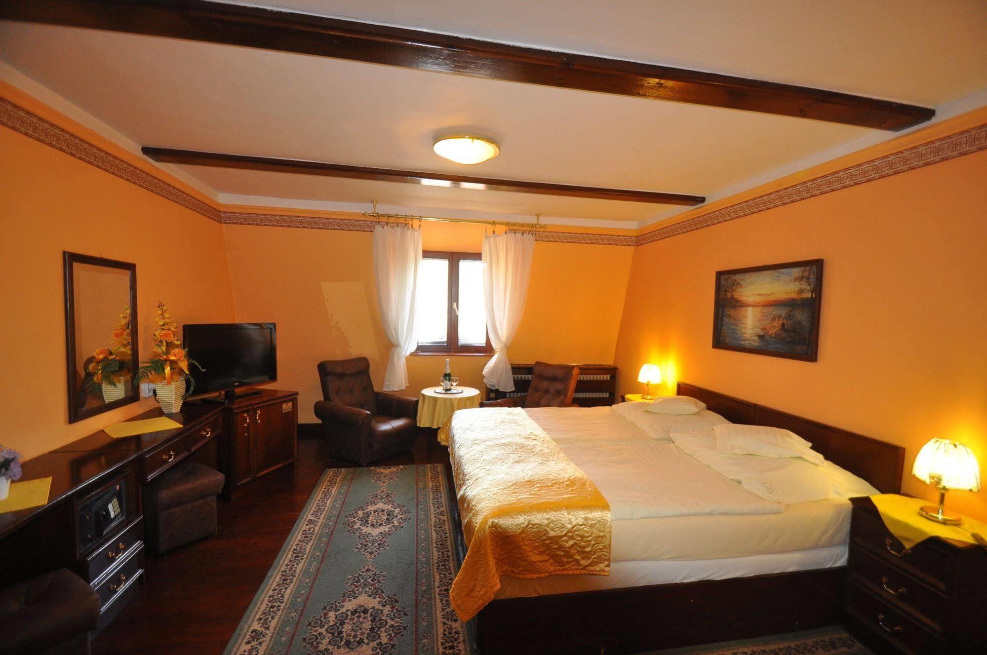 Levoča Garni -Hotel Barbakan מראה חיצוני תמונה